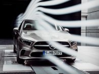 Mercedes-Benz A-Class Sedan khoe thân siêu mượt