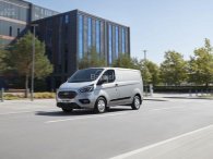 Ford Transit Custom PHEV chính thức ra mắt tại Đức