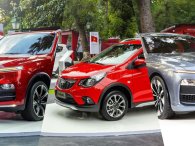 Các chuyên gia nói gì về xe ô tô mang thương hiệu Việt VinFast?