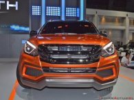 Xe SUV 7 chỗ 'ế' tại Việt Nam Isuzu MU-X có bản nâng cấp 