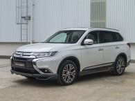 Mitsubishi Outlander giảm giá sâu trong tháng 1/2019