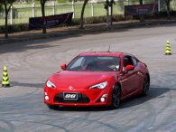 Toyota Việt Nam triệu hồi xe để thay thế lò xo xu-páp