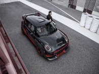 Mini John Cooper Works GP mang sức mạnh 300 mã lực