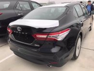 Toyota Camry 2019 về tới đại lý, giá cao hơn đời cũ