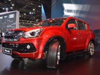 [BIMS 2019] Isuzu MU-X độ thể thao siêu ngầu tạo dáng tại Thái