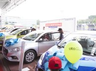 Bán đúng giá, Hyundai Santa Fe gây sốt tại Hội chợ Oto.com.vn