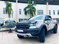 Ford Ranger Raptor 'thay áo' thành chiến đấu cơ 'chất lừ'