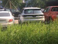 Xe VinFast lộ diện trần trụi tại khu vực đăng kiểm