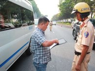 Không có bằng lái xe phạt bao nhiêu? Có bị tạm giữ phương tiện?