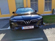 VinFast LUX SA2.0 và LUX A2.0 lăn bánh thử nghiệm tại châu Âu