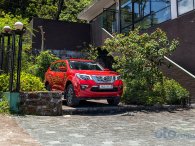 Nissan Terra 2019 giảm giá sốc hơn 100 triệu đồng trước Ngâu Nissan Terra 2019 giảm giá sốc hơn 100 triệu đồng trước Ngâu