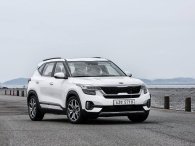 Kia Seltos 2020 chốt giá rẻ bằng một nửa Hyundai Kona