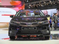 Giá xe Toyota Corolla Altis tại đại lý giảm sâu, thế hệ mới có về nước như lời đồn?
