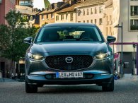 Giá cả tương đồng, Mazda CX-30 liệu có 'cướp cơm' người anh em CX-3?