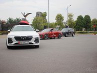 Trải nghiệm xe VinFast LUX SA2.0 và LUX A2.0 tại Hà Nội cùng chuyên gia nước ngoài