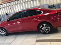 Kia Cerato Premium 2.0 tại Việt Nam bổ sung thêm trang bị mới