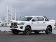 Xe bán tải ồ ạt giảm giá, riêng Isuzu D-max giảm tới 160 triệu đồng