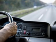 Kinh nghiệm lái xe đường dài an toàn dành cho các bác tài