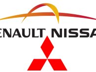 Nissan đang lên kế hoạch “ly hôn” với Renault