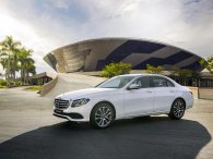 Mercedes-Benz E 200 Exclusive 2020 giá 2,29 tỷ ra mắt Việt Nam thay thế bản Sport