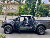 Chi tiết xe Ford F-150 Raptor cửa Rolls-Royce đầu tiên tại Việt Nam