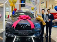 Diễn viên Hồng Đăng 'tậu' VinFast Lux SA2.0, xe Việt ngày càng được ưa chuộng