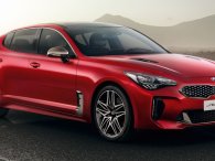 Kia Stinger 2021 GT S chào giá hơn 1,3 tỷ đồng