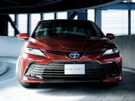 Toyota Camry 2021 cập nhật mới chào giá 765 triệu đồng