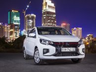 Mua xe Mitsubishi tiếp tục nhận ưu đãi phí trước bạ và phụ kiện trong tháng 03/2021