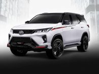 Biến Toyota Fortuner đời cũ thành bản Legender với gói độ body kit giá 48 triệu đồng