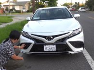 Người Việt đầu tiên 'bóc tem' Toyota Camry 2021 ngay khi vừa ra khỏi đại lý: Thể thao, hiện đại hơn