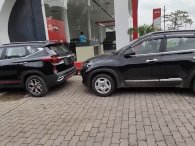 Video: Kia Sonet 2021 về đại lý đọ dáng cùng Seltos, liệu có đắt hàng như 'đàn anh' Video: Kia Sonet 2021 về đại lý đọ dáng cùng Seltos, liệu có đắt hàng như 'đàn anh'