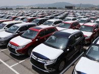 Mặc cho ô tô trong nước chạy đua giảm giá, xe nhập khẩu 6 tháng vẫn tiếp đà tăng mạnh