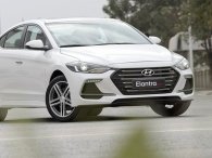 Giá lăn bánh Hyundai Elantra Sport 2018 vừa mở bán tại Việt Nam