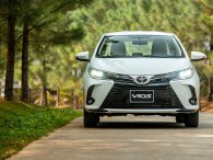 Toyota Vios giảm tới 60 triệu đồng tại đại lý, giá xe Hyundai Accent 'bốc hơi' theo