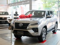 Phân khúc SUV tháng 8/2021: Fortuner tiếp tục vượt mặt Everest Phân khúc SUV tháng 8/2021: Fortuner tiếp tục vượt mặt Everest