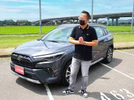 'Bóc tem' Toyota Corolla Cross GR Sport 2022 ngoài đời thực, người Việt ngóng chờ