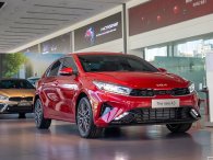 Mẫu xe nào có giá lăn bánh rẻ nhất phân khúc sedan hạng C?