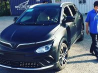 Cỗ máy vận hành xe VinFast VF e34 'lộ thiên' trong loạt ảnh chụp đi đăng kiểm