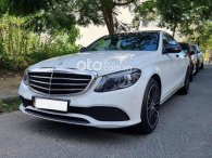 Lăn bánh 2 năm Mercedes-Benz C 200 Exclusive vẫn bán giá ngang C180 đời mới