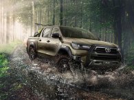 Không phải Ford Ranger, Toyota HiLux mới là xe bán tải tốt nhất thế giới năm 2021