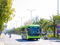 Xe buýt điện đầu tiên ở Việt Nam - VinBus chính thức hoạt động tại Hà Nội