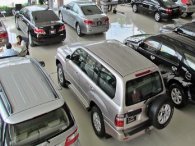 Ô tô cũ ảm đạm vì xe mới giảm lệ phí trước bạ, tăng ưu đãi, khách e ngại quy định bắt buộc sang tên