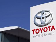 Lần đầu tiên, Toyota vượt GM trở thành hãng xe bán chạy nhất năm 2021 