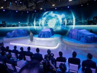 Tuyên bố bỏ xe xăng, VinFast làm gì để đảm bảo quyền lợi khách hàng mua Fadil, Lux?