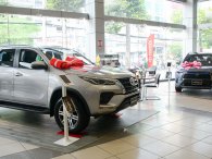 Thị trường ô tô sau Tết: Giá bán tăng giảm trái chiều, xe mới rục rịch ra mắt