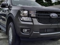 Ford Ranger 2023 'bằng xương, bằng thịt' lộ diện tại Việt Nam