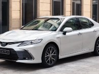 Toyota Camry hạ Vinfast Lux A2.0, vươn lên dẫn đầu phân khúc Toyota Camry hạ Vinfast Lux A2.0, vươn lên dẫn đầu phân khúc