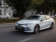 Toyota Camry 2022 bán kèm 'lạc' trị giá 80 triệu đồng Toyota Camry 2022 bán kèm 'lạc' trị giá 80 triệu đồng