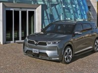 Xăng liên tục tăng giá, VinFast công bố giữ nguyên giá thuê pin ô tô điện tại Việt Nam